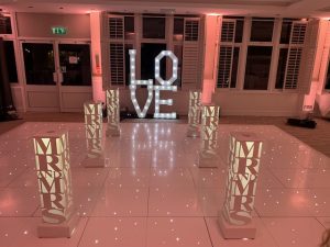 LED Light Up Mr & Mrs Wedding Plinth